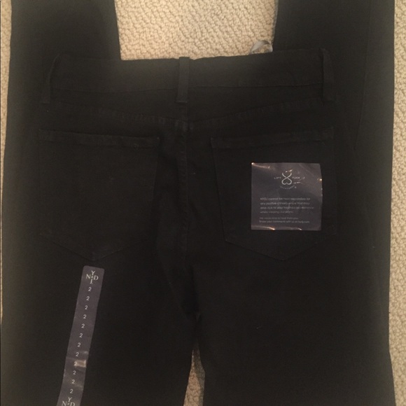 NWT NYDJ Black Super Skinny jeans. Size 2 - Picture 3 of 5